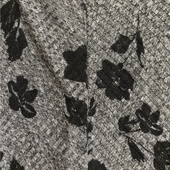 Apt. 9 Gray and Black Asymmetrical Ribbed Blouse - Picture 5 of 7